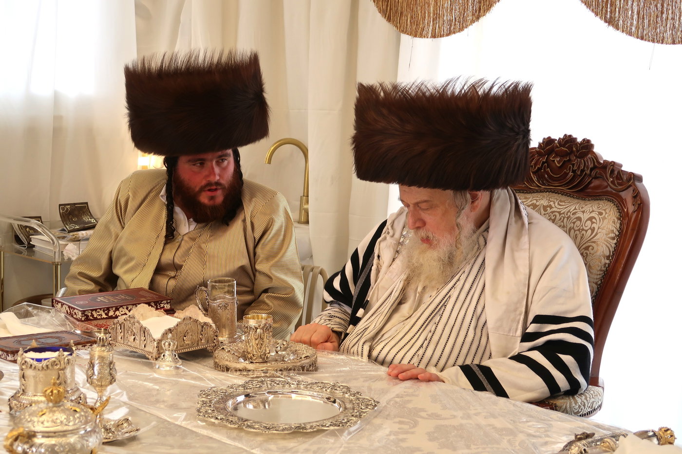 חג הסוכות אצל האדמו"ר ממבקשי אמונה 