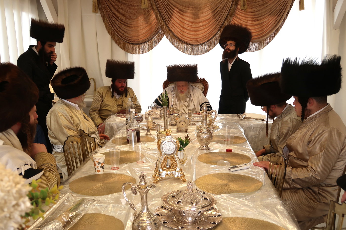 חג הסוכות אצל האדמו"ר ממבקשי אמונה 