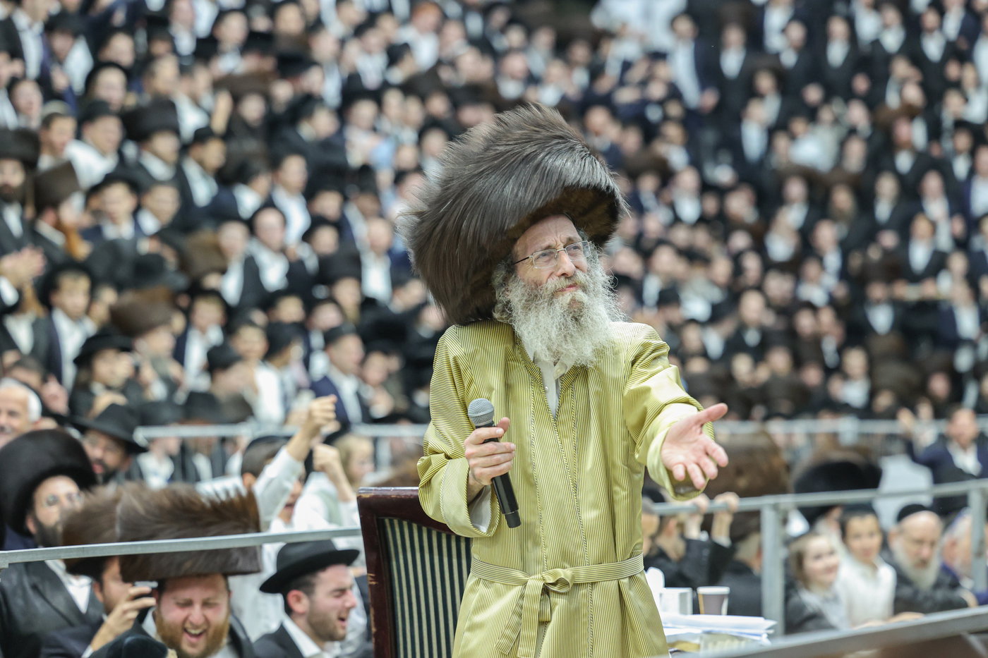 הגה"צ רבי אלימלך בידרמן בשמחת בית השואבה 