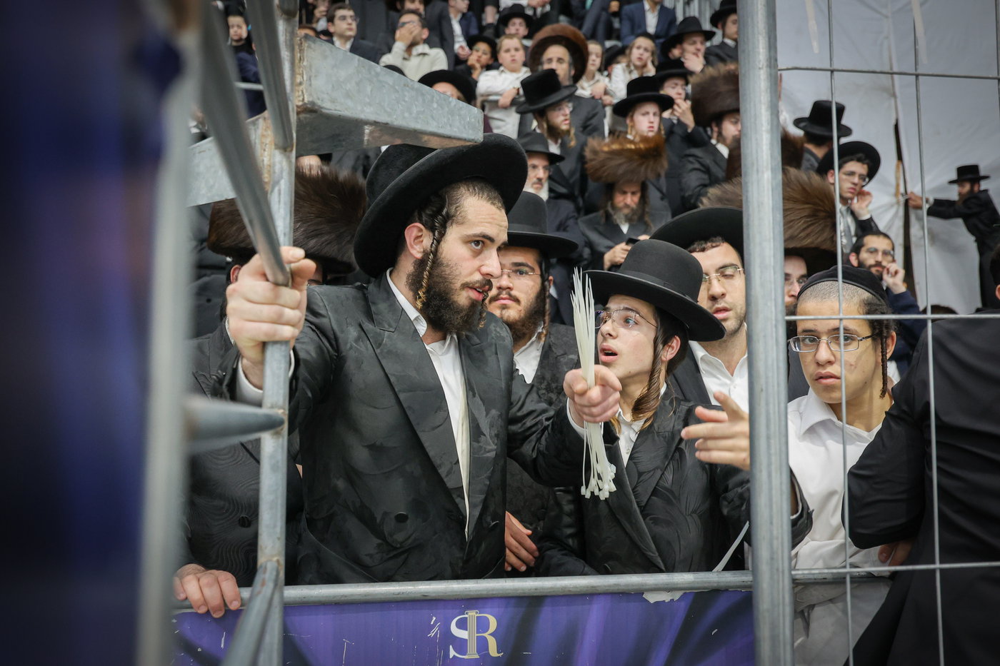 הגה"צ רבי אלימלך בידרמן בשמחת בית השואבה 