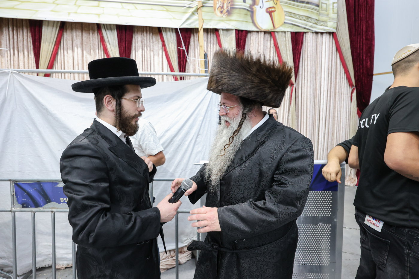הגה"צ רבי אלימלך בידרמן בשמחת בית השואבה 