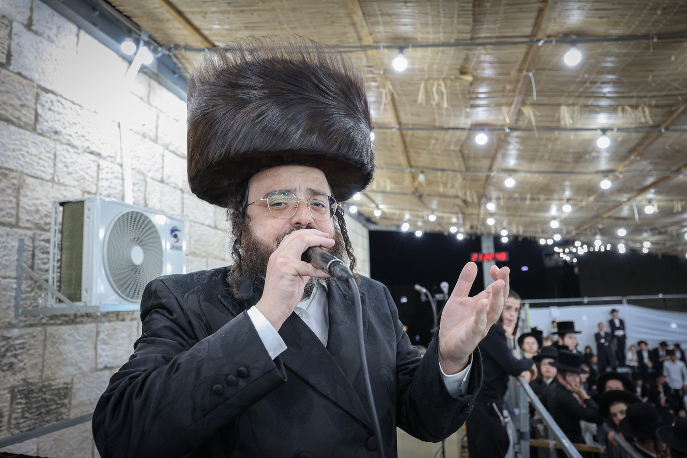 הגה"צ רבי אלימלך בידרמן בשמחת בית השואבה 