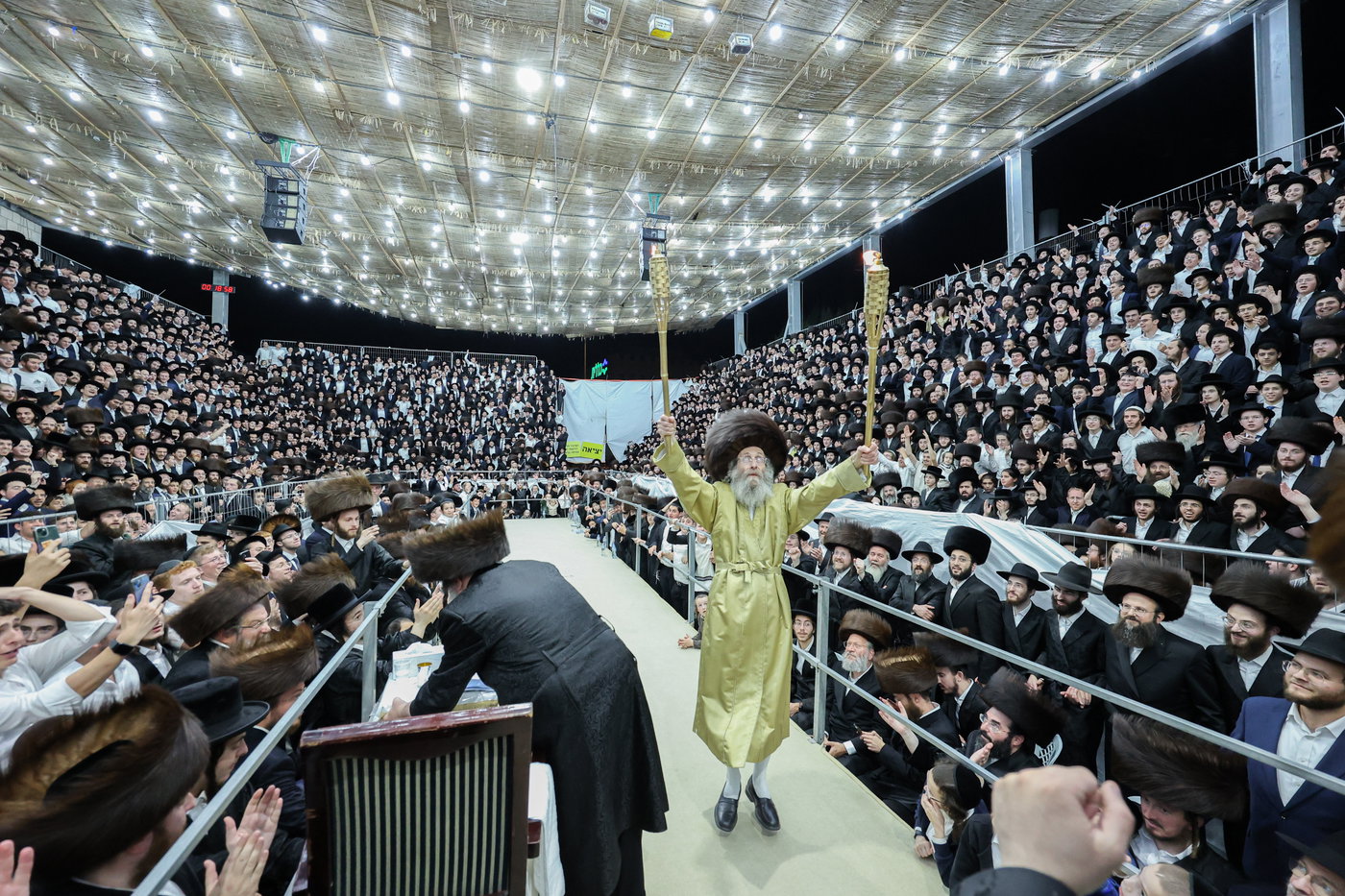 הגה"צ רבי אלימלך בידרמן בשמחת בית השואבה 