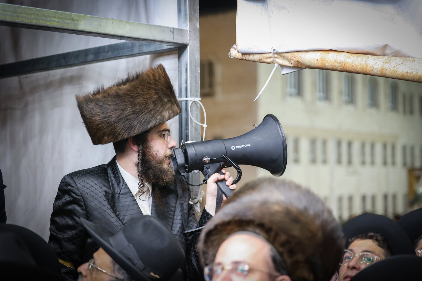 הגה"צ רבי אלימלך בידרמן בשמחת בית השואבה 