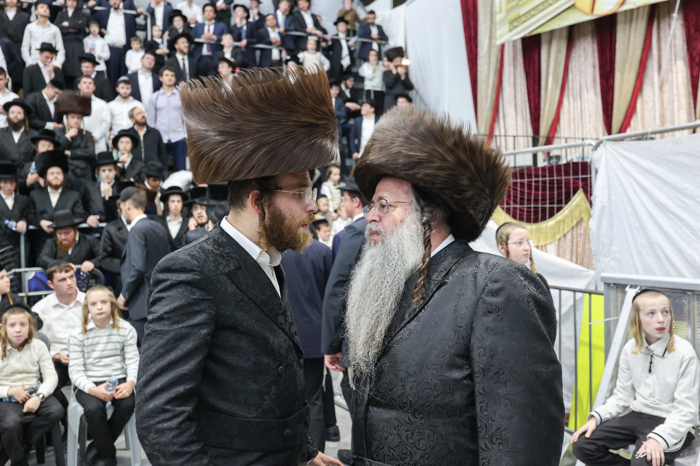 הגה"צ רבי אלימלך בידרמן בשמחת בית השואבה 
