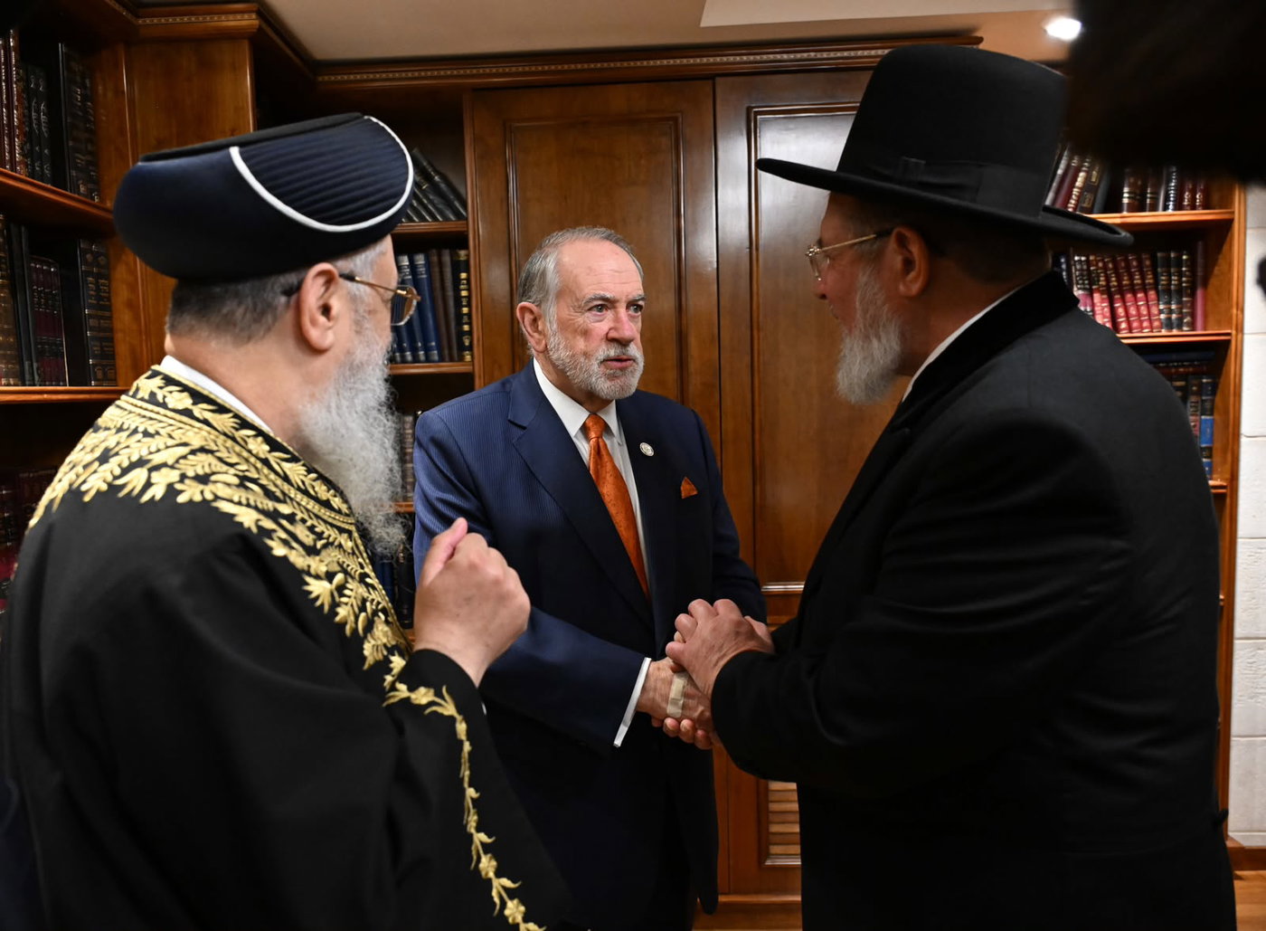 השגריר והרבנים