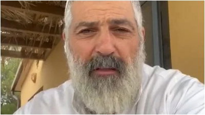 צבי יחזקאלי בפינה מיוחדת לשמחת תורה • צפו