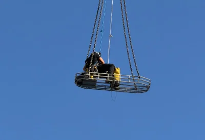 נפל לבור בעומק 20 מטר בירושלים: כך נראה החילוץ הדרמטי | צפו
