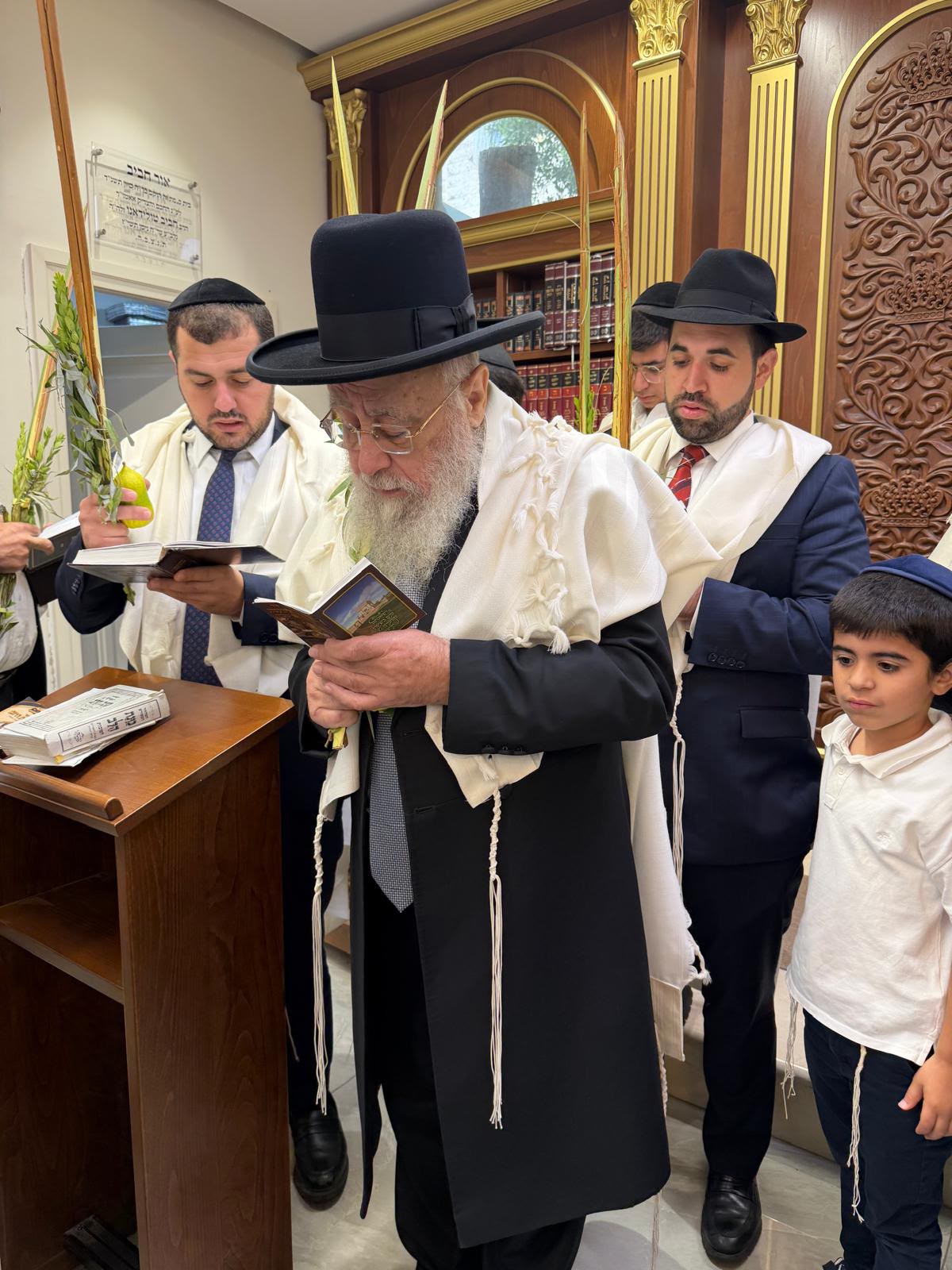 הראשל"צ הגר"י יוסף בהושענא רבה