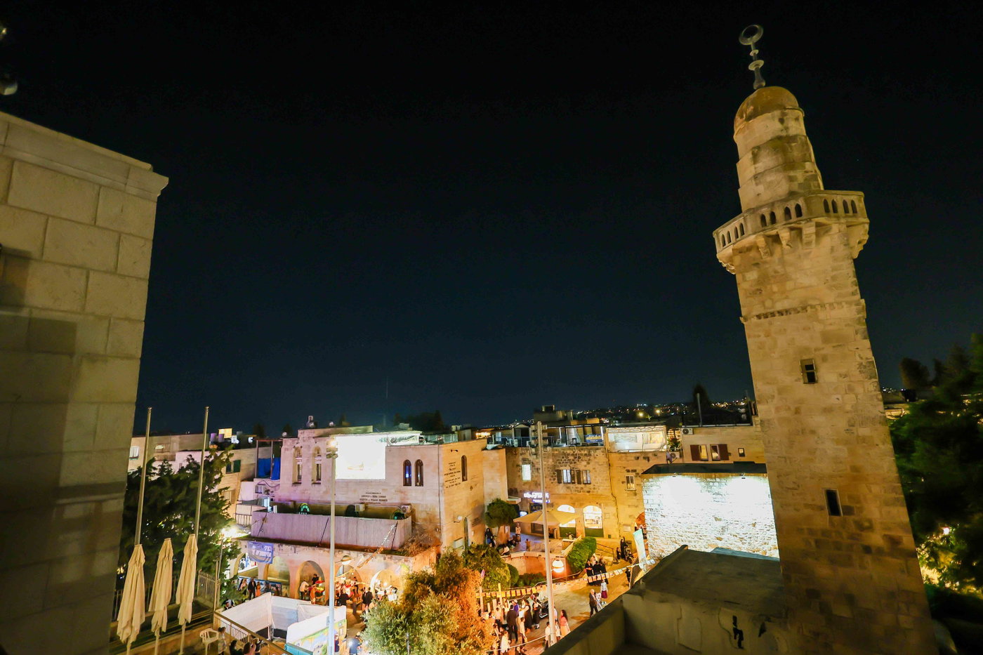 אירועי חול המועד ברובע היהודי: רבבות נהנו מסוכת החזון איש ותצפית חדשה