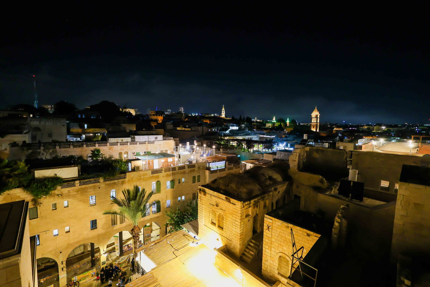 אירועי חול המועד ברובע היהודי: רבבות נהנו מסוכת החזון איש ותצפית חדשה