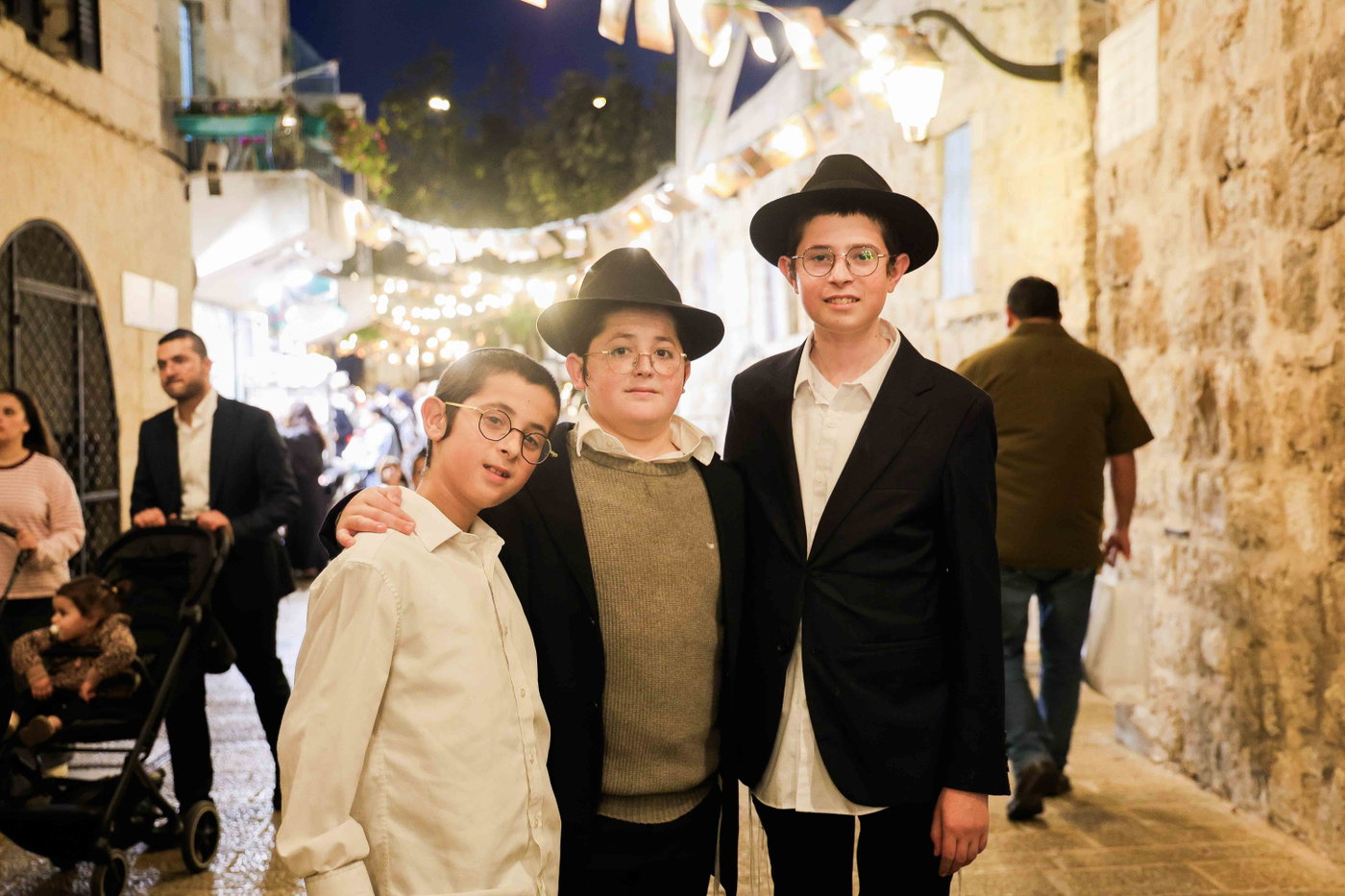 אירועי חול המועד ברובע היהודי: רבבות נהנו מסוכת החזון איש ותצפית חדשה