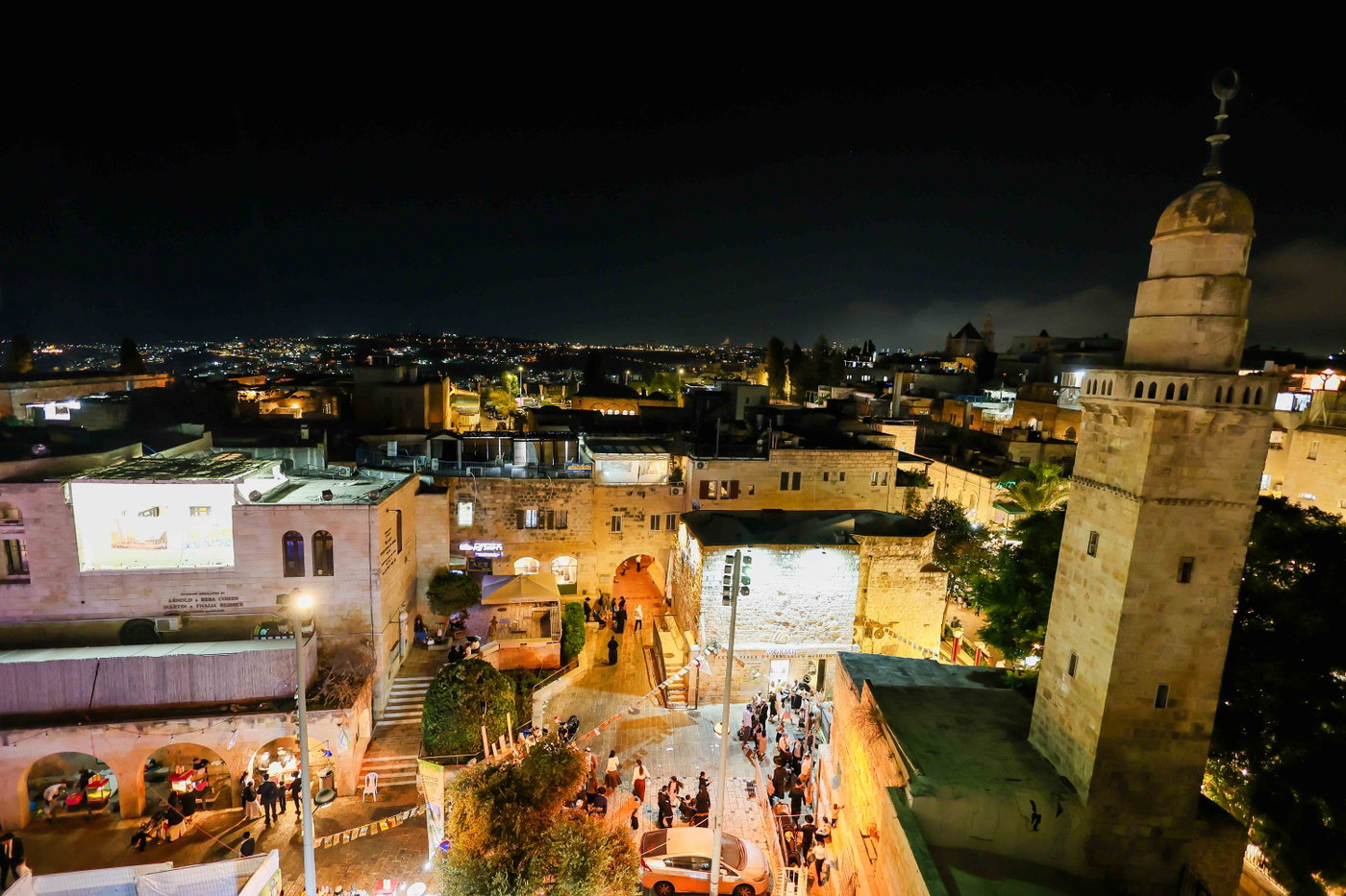 אירועי חול המועד ברובע היהודי: רבבות נהנו מסוכת החזון איש ותצפית חדשה