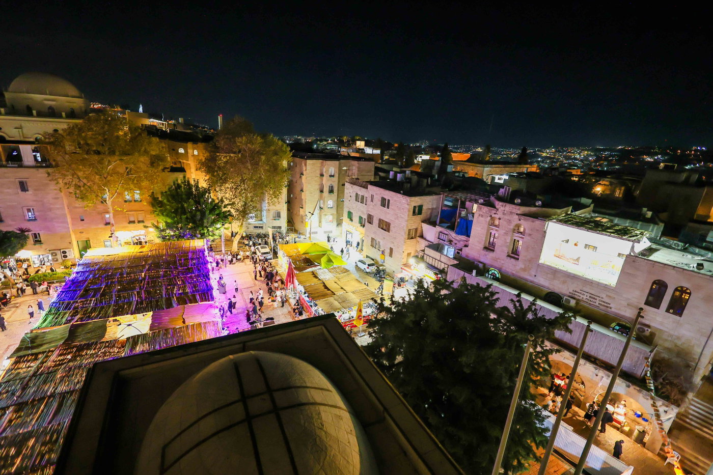 אירועי חול המועד ברובע היהודי: רבבות נהנו מסוכת החזון איש ותצפית חדשה