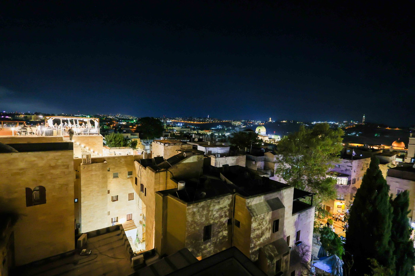 אירועי חול המועד ברובע היהודי: רבבות נהנו מסוכת החזון איש ותצפית חדשה