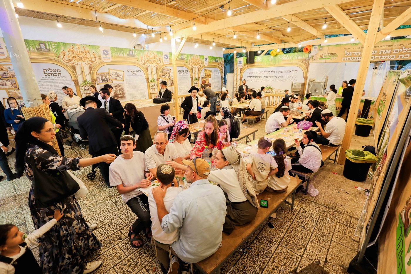 אירועי חול המועד ברובע היהודי: רבבות נהנו מסוכת החזון איש ותצפית חדשה
