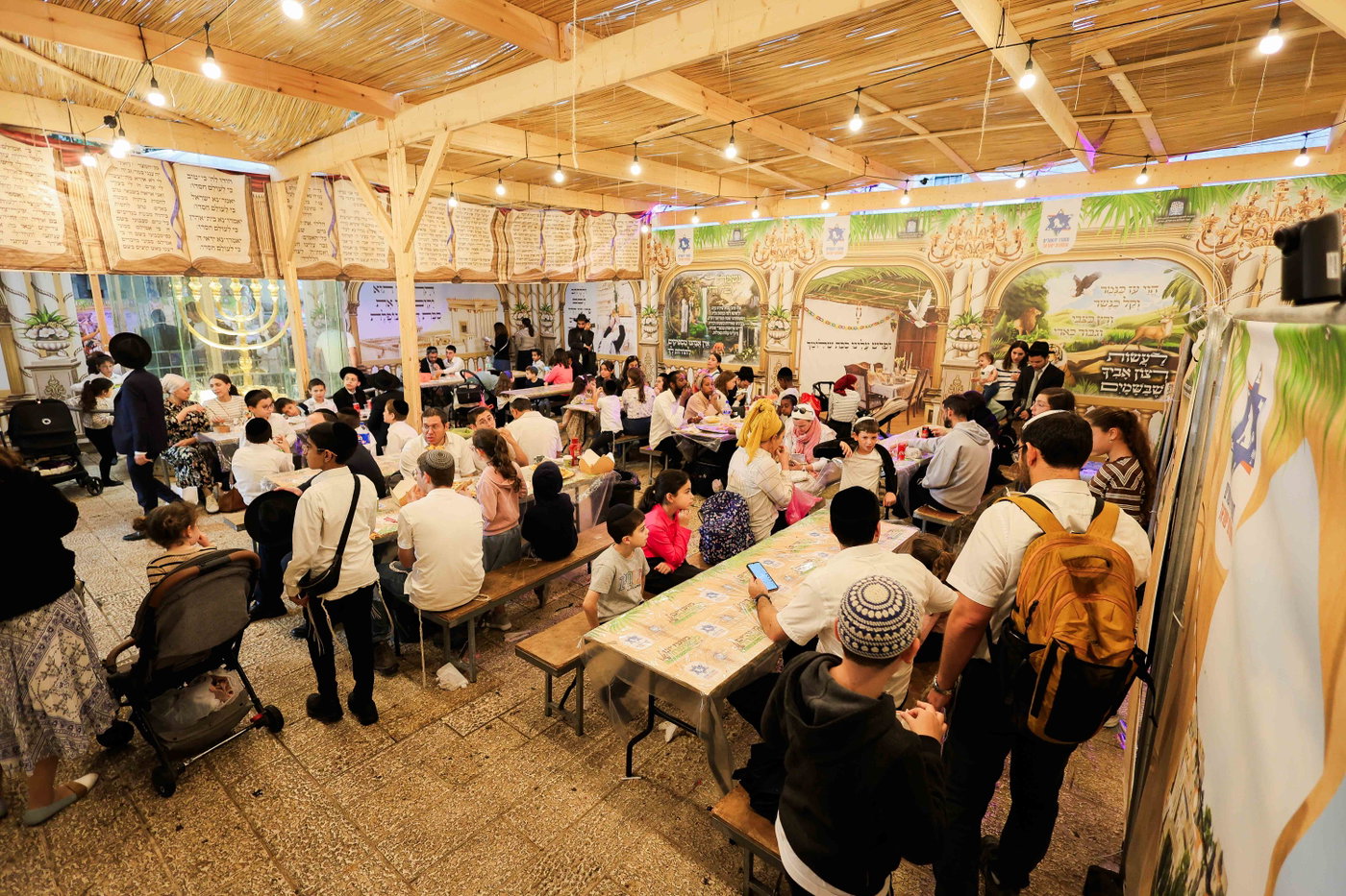 אירועי חול המועד ברובע היהודי: רבבות נהנו מסוכת החזון איש ותצפית חדשה
