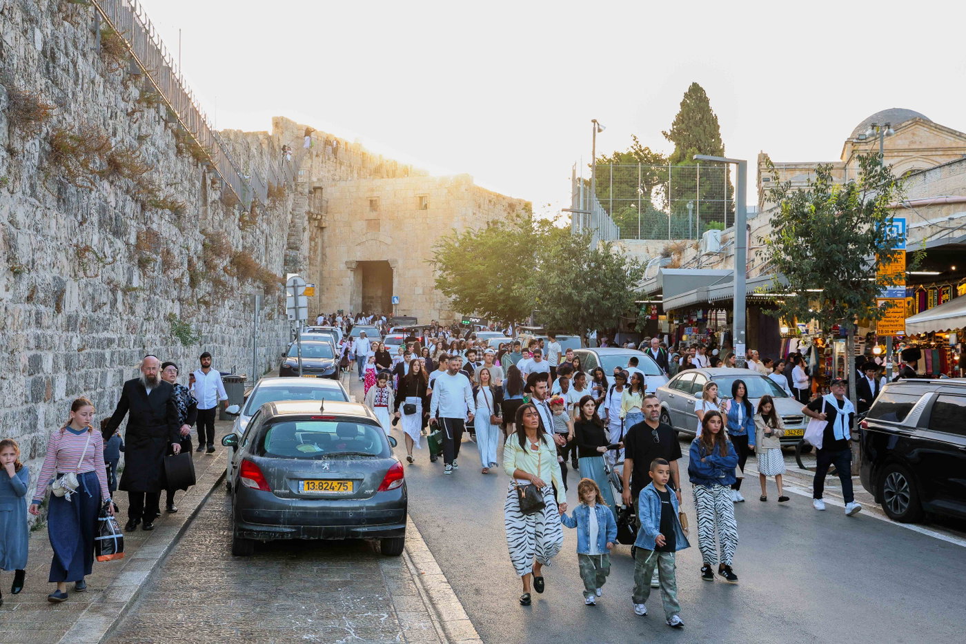 אירועי חול המועד ברובע היהודי: רבבות נהנו מסוכת החזון איש ותצפית חדשה