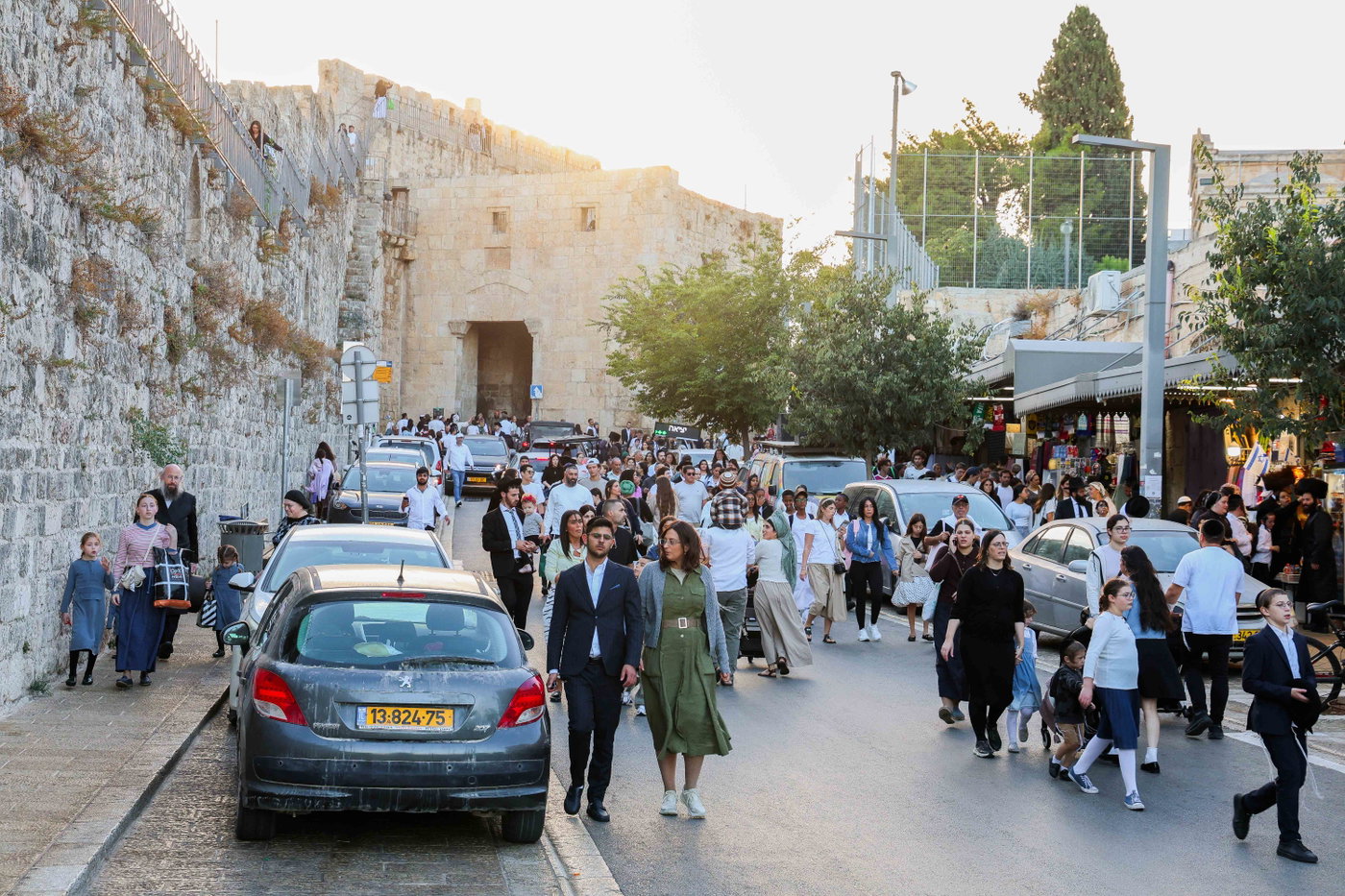 אירועי חול המועד ברובע היהודי: רבבות נהנו מסוכת החזון איש ותצפית חדשה