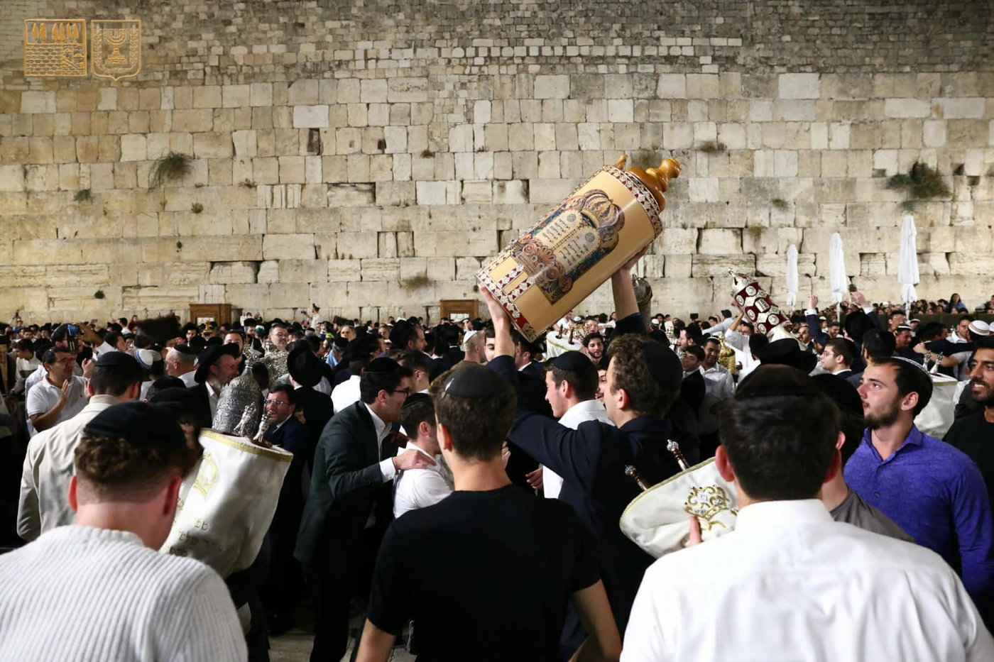 למעלה ממיליון עלו לרגל והקפות נרגשות: חג הסוכות ושמחת תורה בכותל המערבי