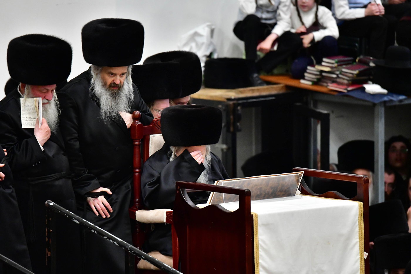 הקפות שניות בחצה"ק גור