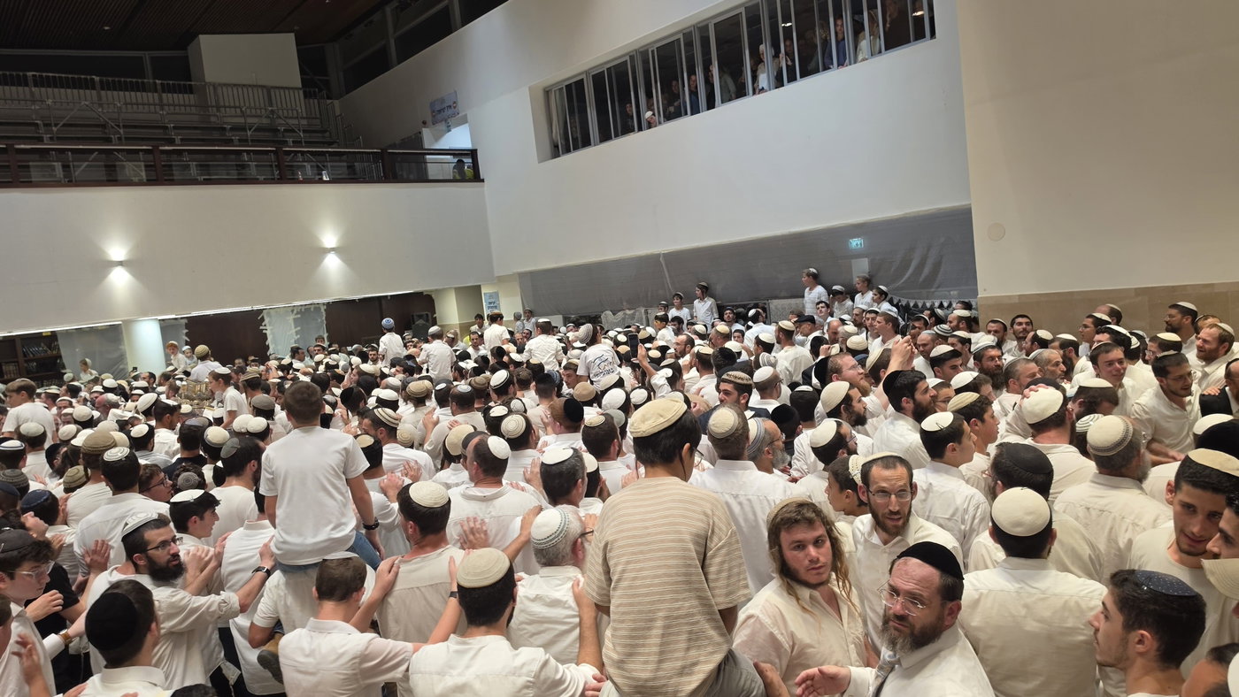 ההקפות השניות בישיבת הר המור