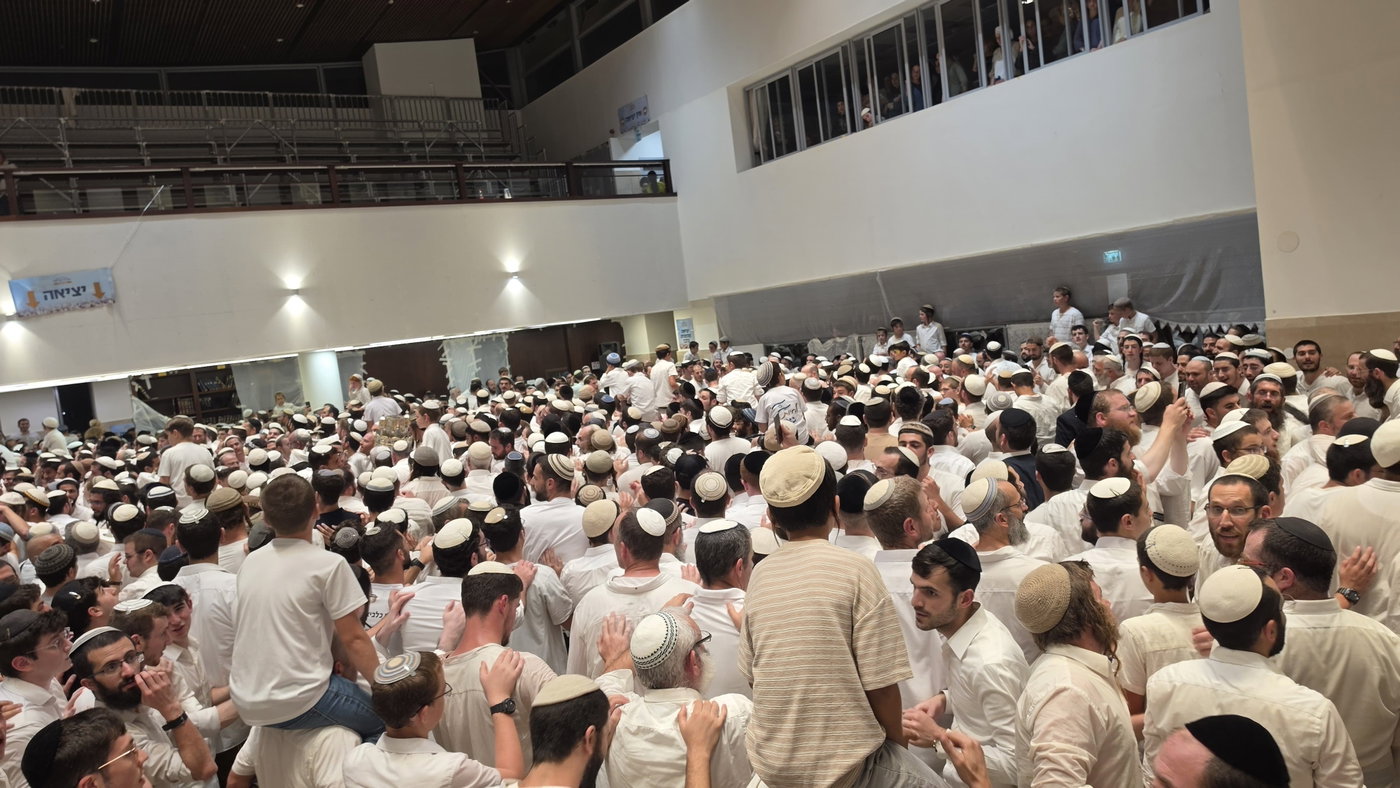 ההקפות השניות בישיבת הר המור