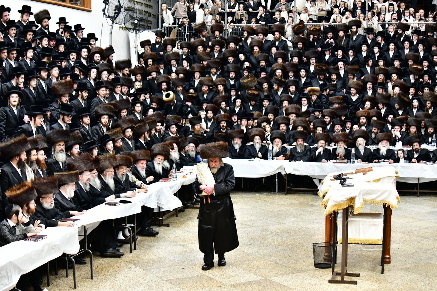 הקפות שניות בחצה"ק רחמסטריווקא 