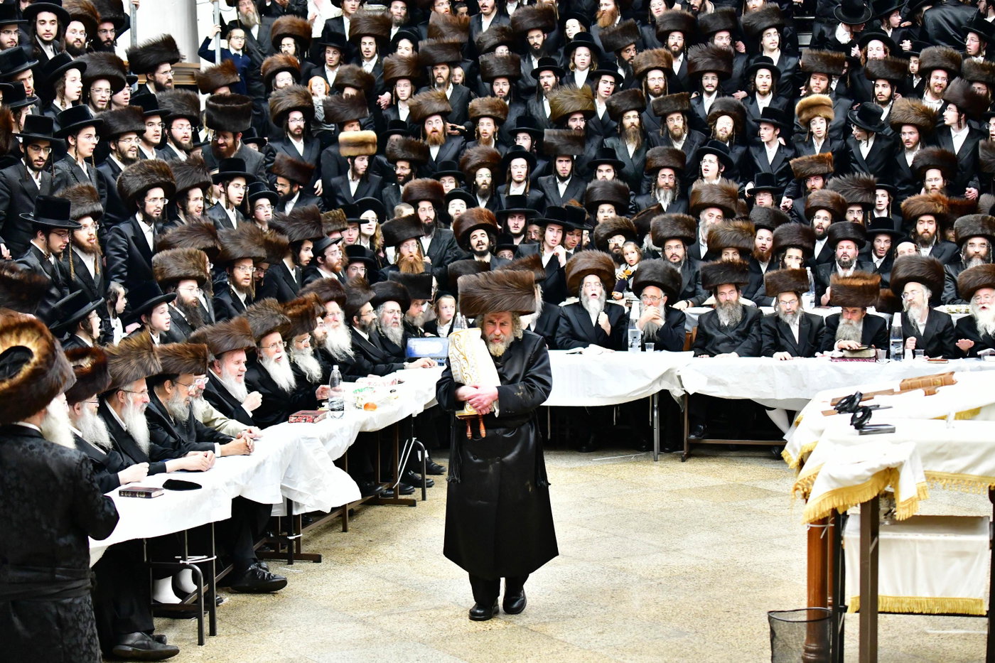 הקפות שניות בחצה"ק רחמסטריווקא 