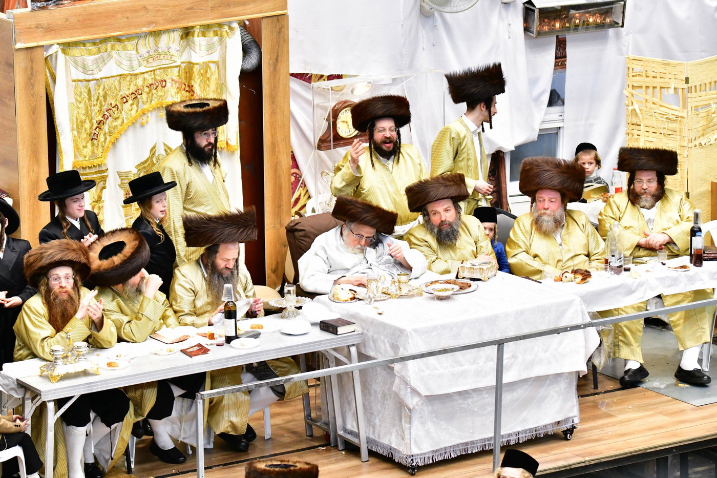 נעילת החג שמחת תורה בחצה"ק תולדות אברהם יצחק