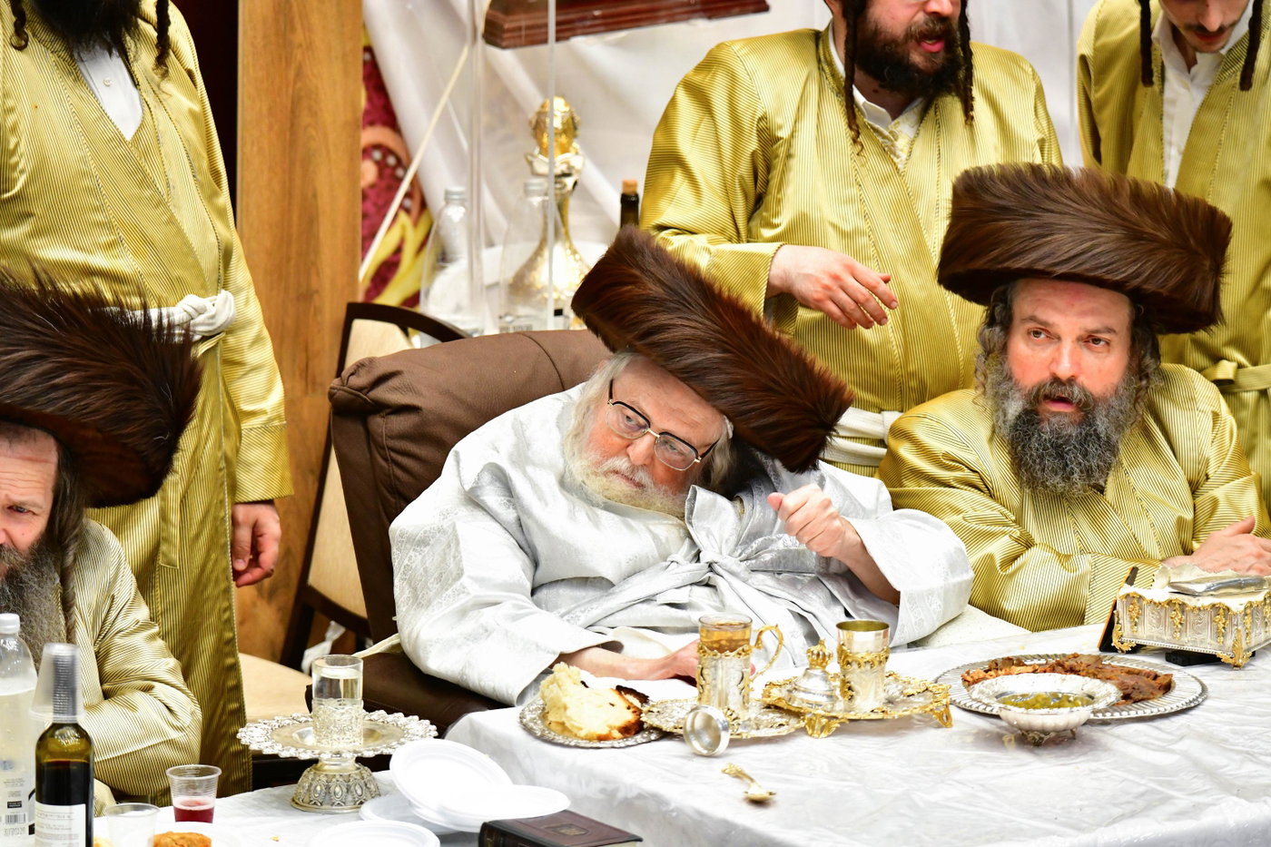 נעילת החג שמחת תורה בחצה"ק תולדות אברהם יצחק