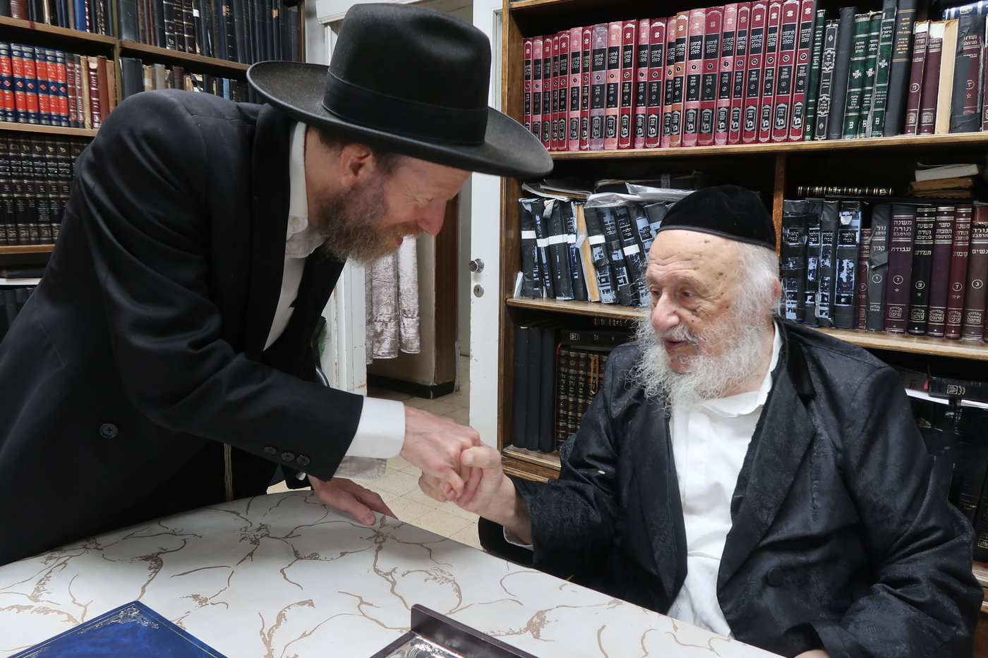 חג הסוכות במחיצת הגרב"ד פוברסקי