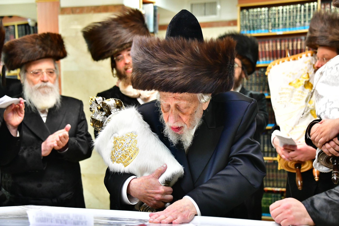 הקפות שניות אצל האדמו"ר מקופיטשניץ