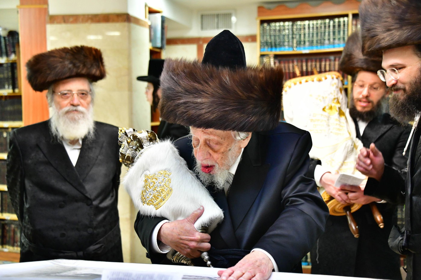 הקפות שניות אצל האדמו"ר מקופיטשניץ