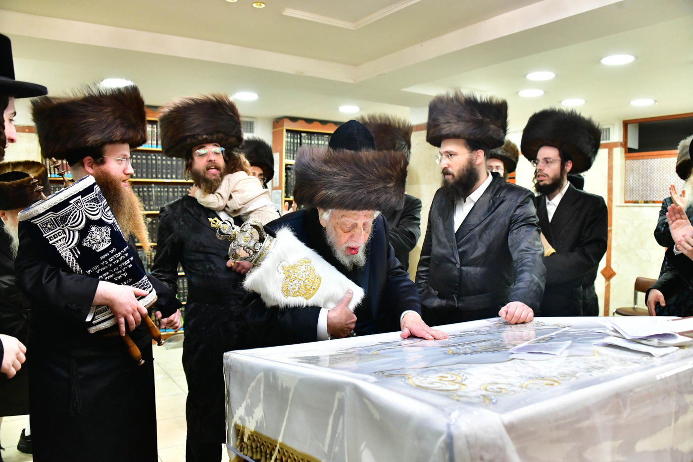 הקפות שניות אצל האדמו"ר מקופיטשניץ