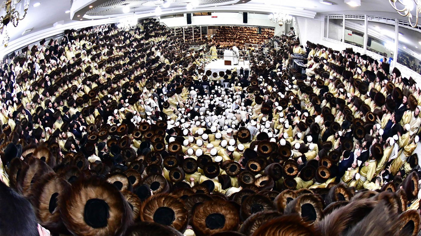 הקפות שניות בחצה"ק תולדות אהרן