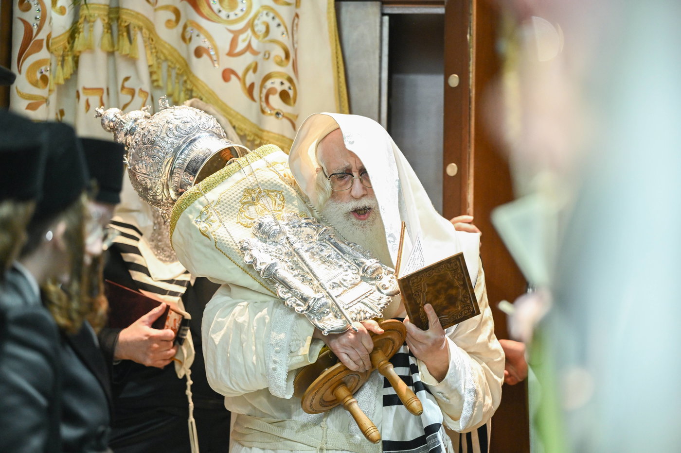 הושענא רבה בחצה"ק צאנז