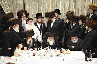 האדמו"ר ממכנובקא בעלזא בטיש נעילת החג