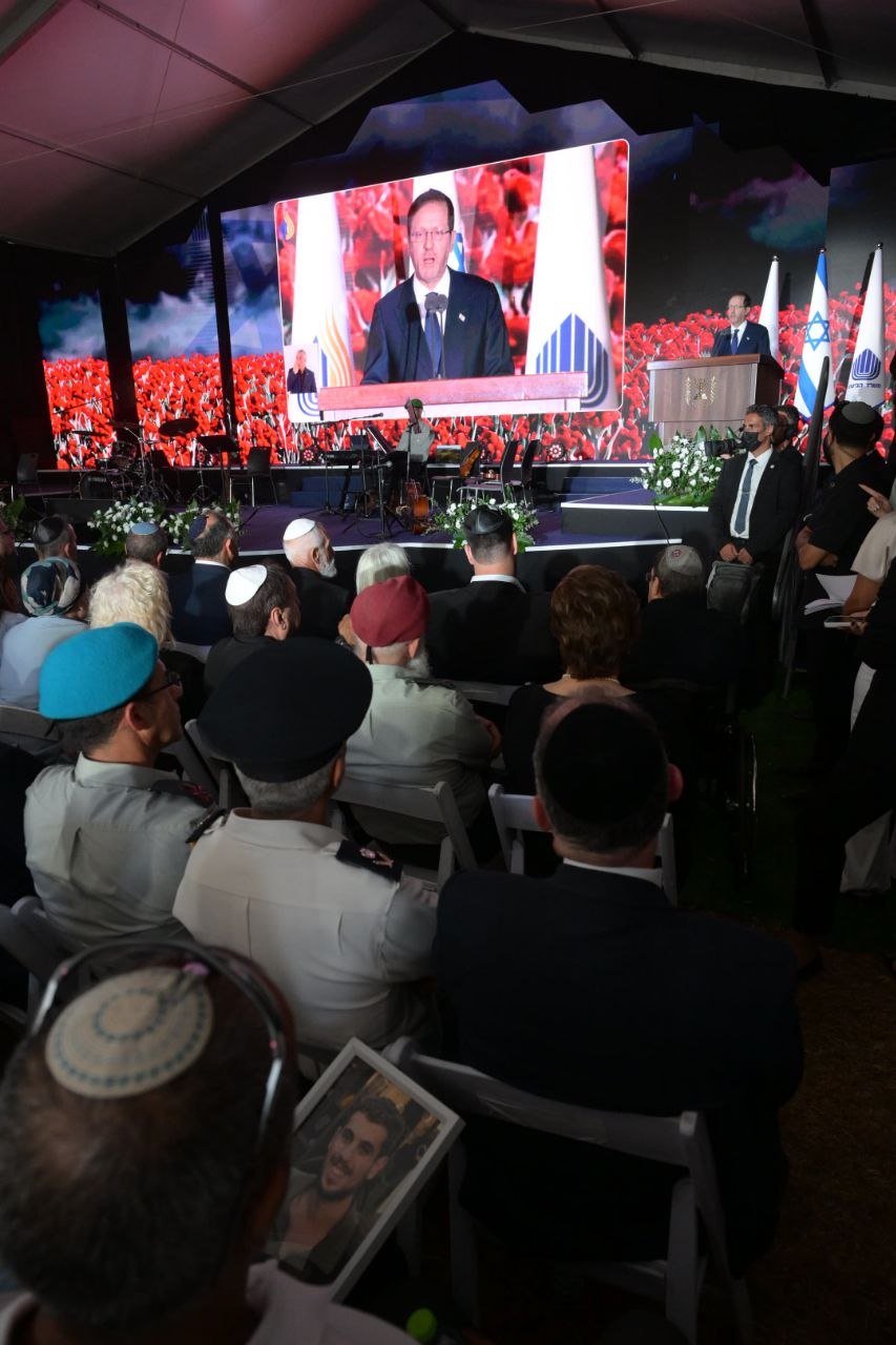 הנשיא הרצוג: "בעיצומה של מערכת בחירות עלינו לצפות בנורות האזהרה הבוהקות"