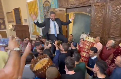בלב טהראן: התיעוד המרגש מההקפות השניות בבית הכנסת יוסף אבאד | צפו