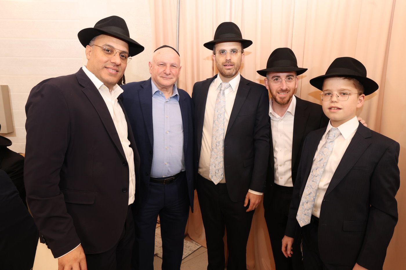 שמחת בר המצווה לבנו של משה רבר