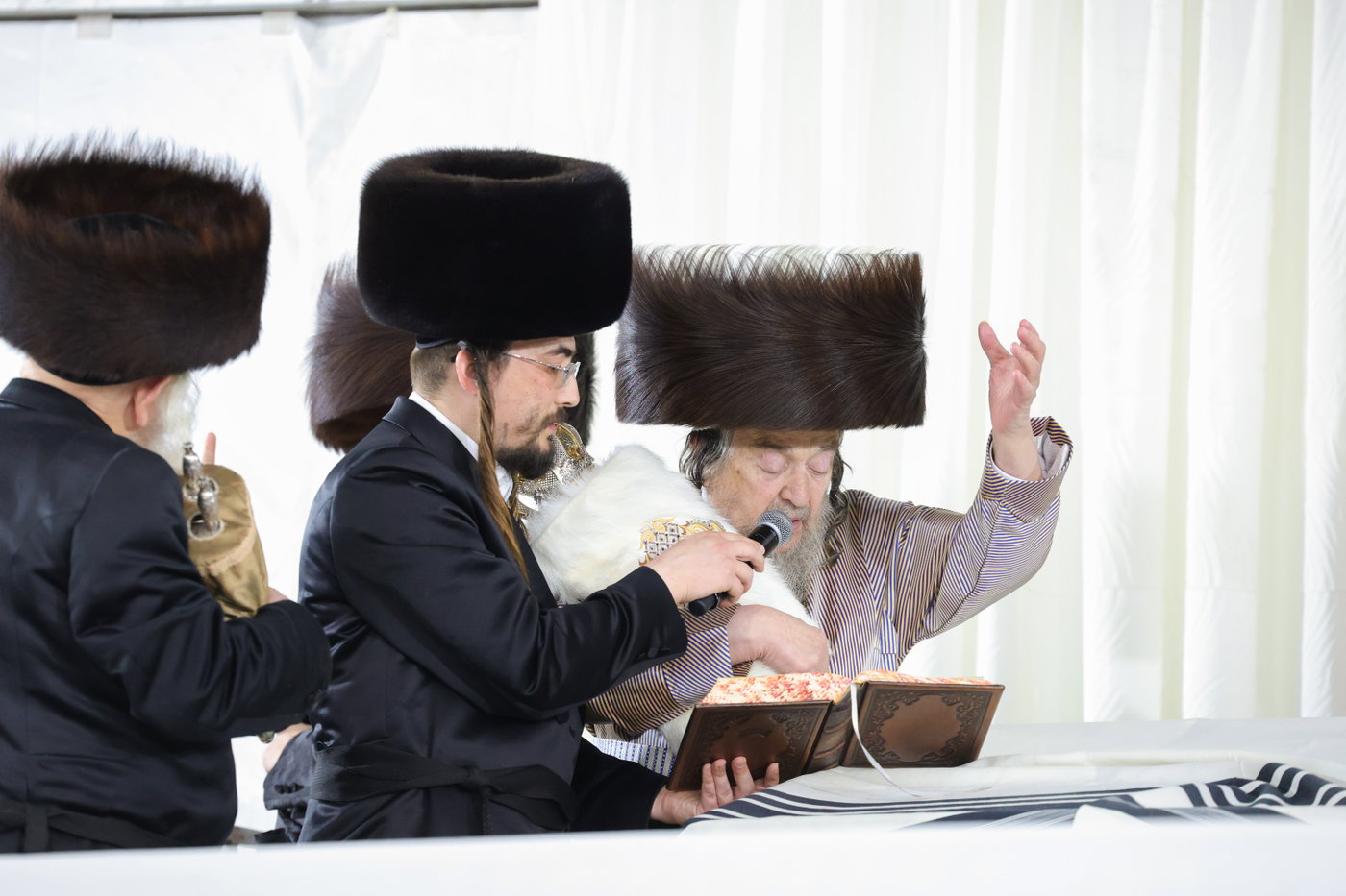 הקפות שניות אצל הגרי"מ שכטר
