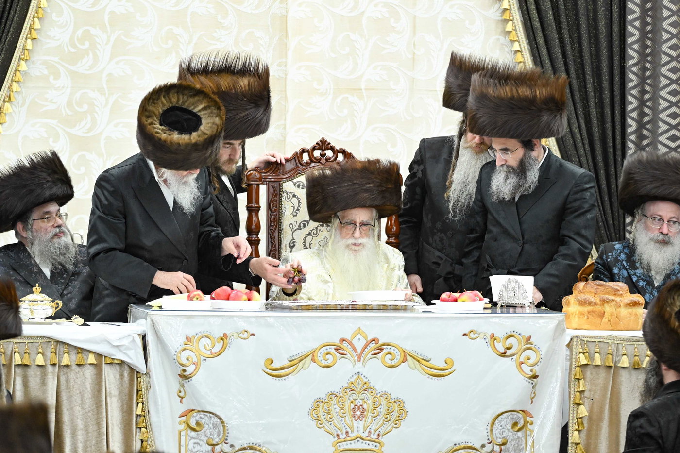 סוכות בחצה"ק צאנז