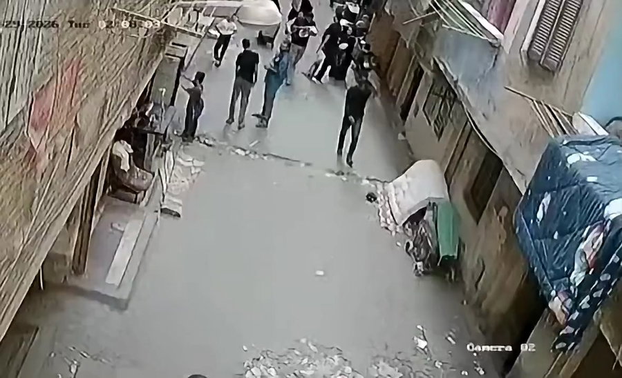 צלל מהקומה השנייה: הקפיצה המטורפת שהצילה חיים של ילד