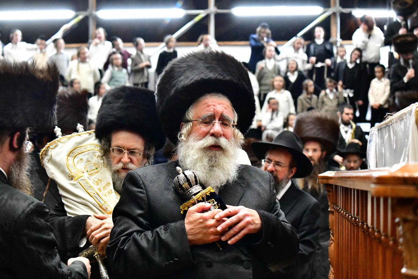 הקפות שניות בחצה"ק ביאלה