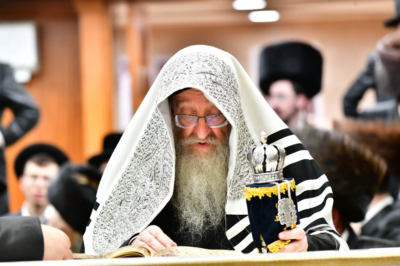 הקפות שניות בחצה"ק ביאלה