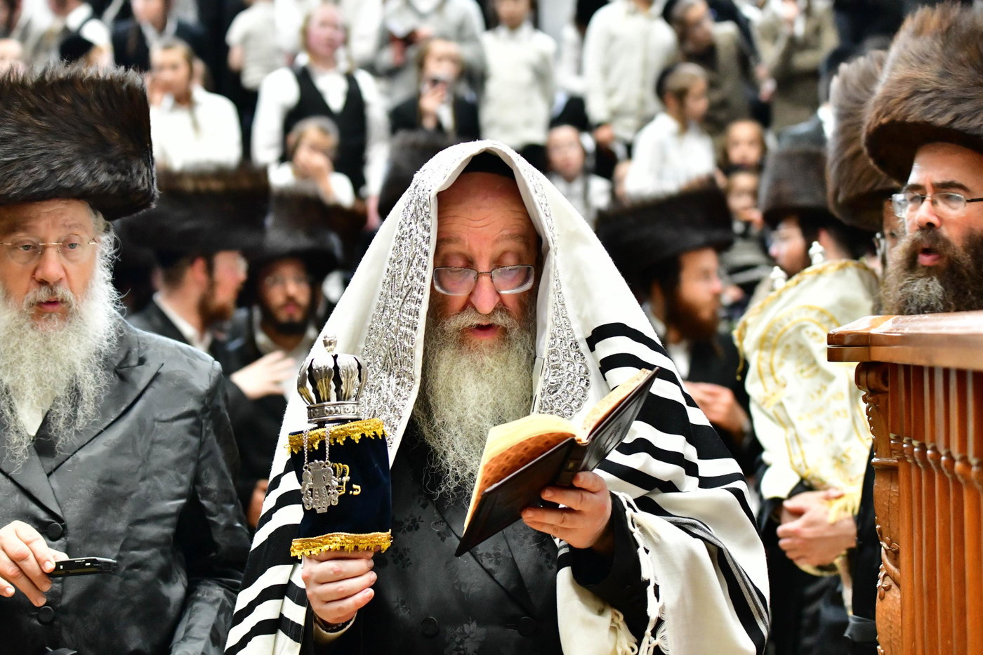הקפות שניות בחצה"ק ביאלה