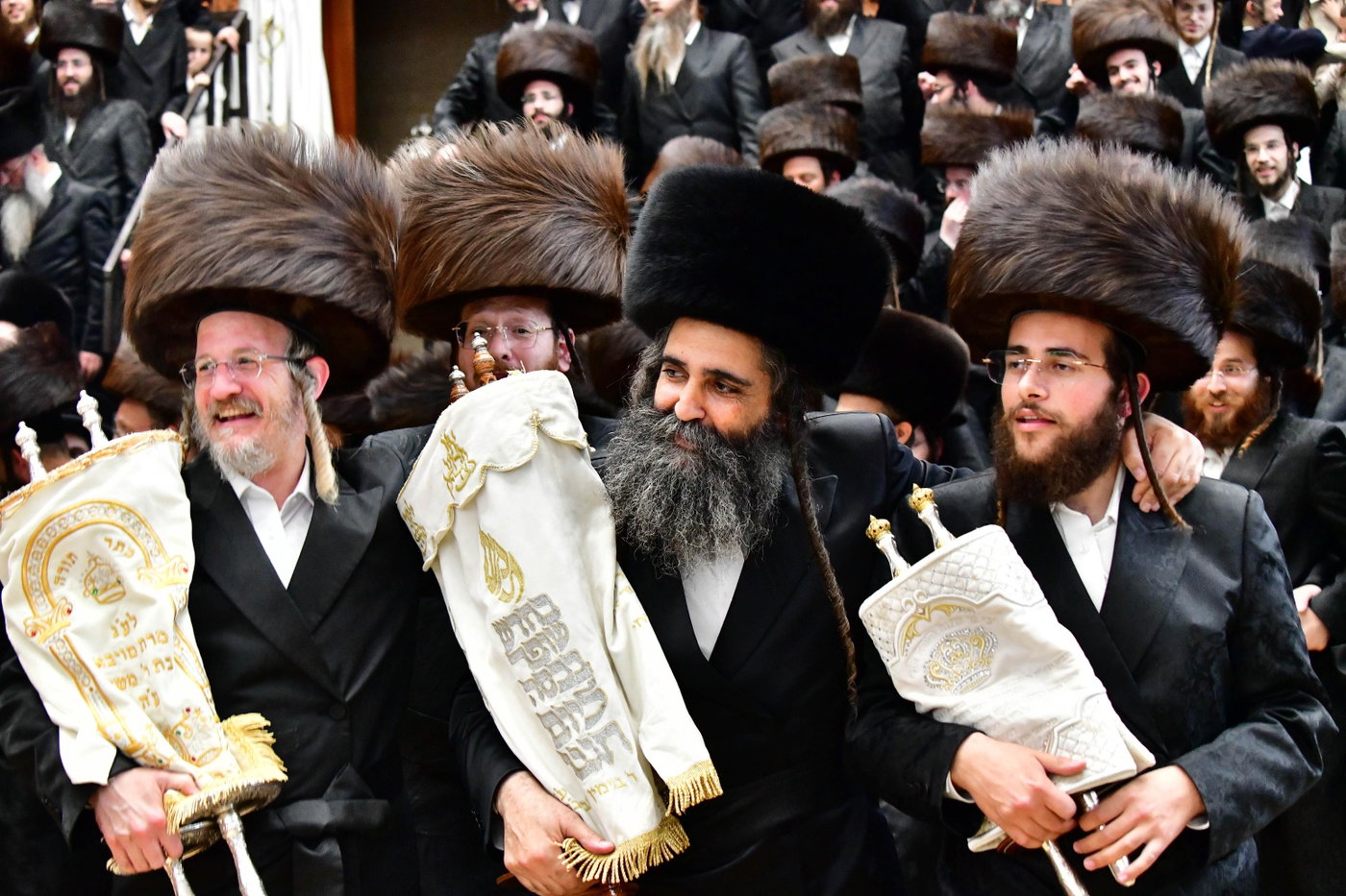 הקפות שניות בחצה"ק ביאלה