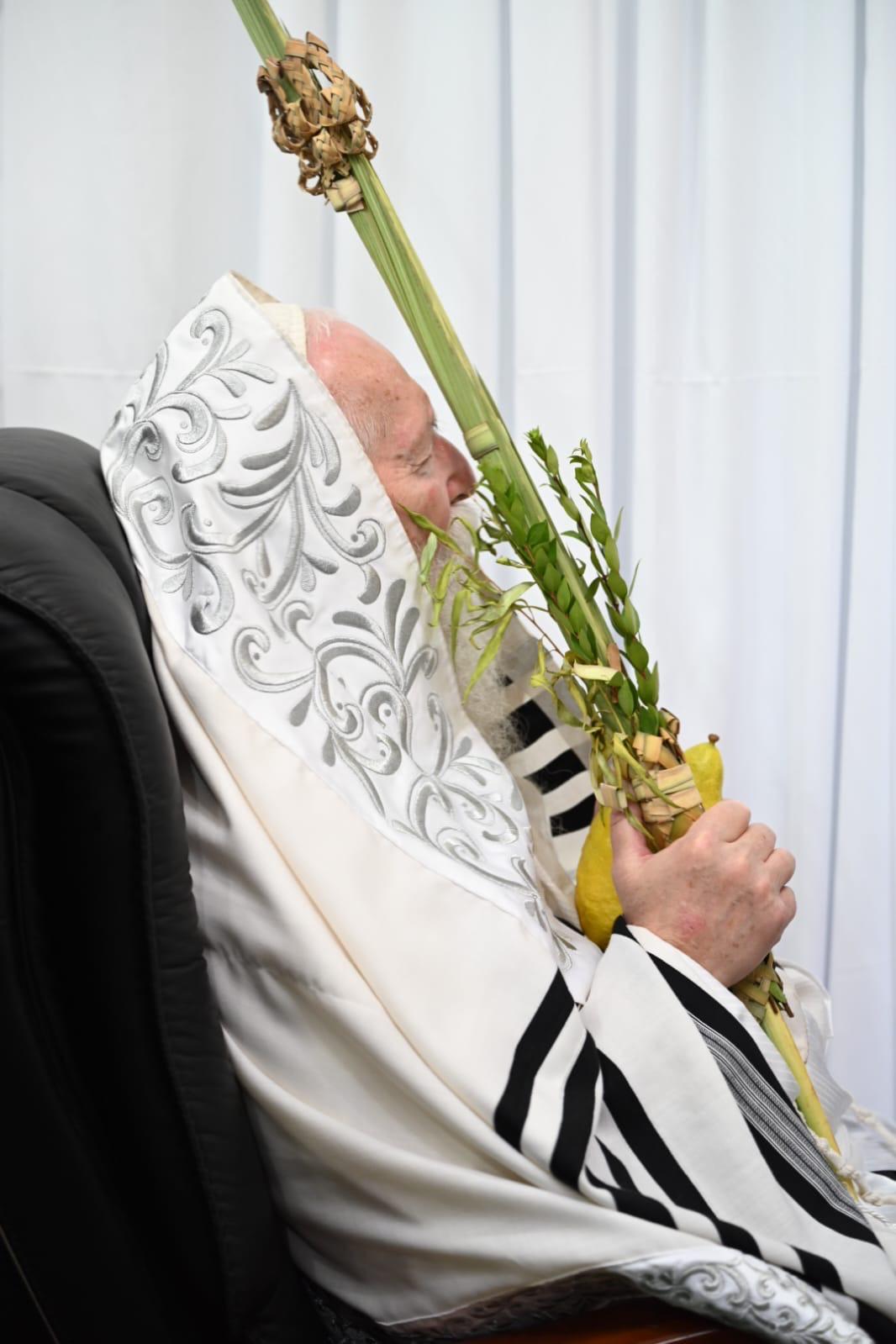 סוכות אצל הגרי"ד גרוסמן