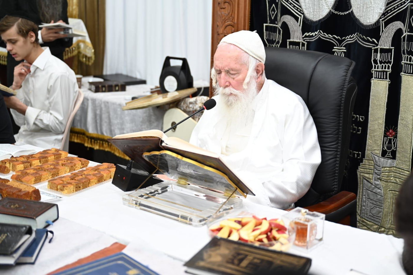 סוכות אצל הגרי"ד גרוסמן